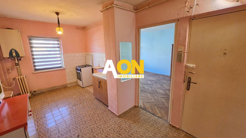 Apartament 2 camere, decomandat, etaj 2, Cetate, zona Kaufland - Poză 3