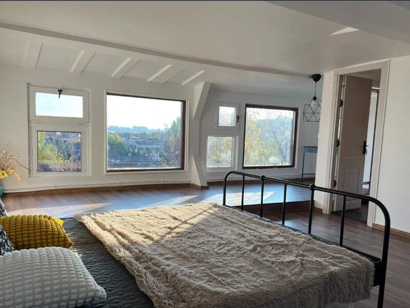 Apartament la mansardă de vânzare – Zona Erou Iancu Nicolae - Poză 3