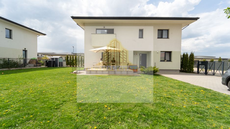 Casa deosebita in Cristian, Brasov - Poză 1