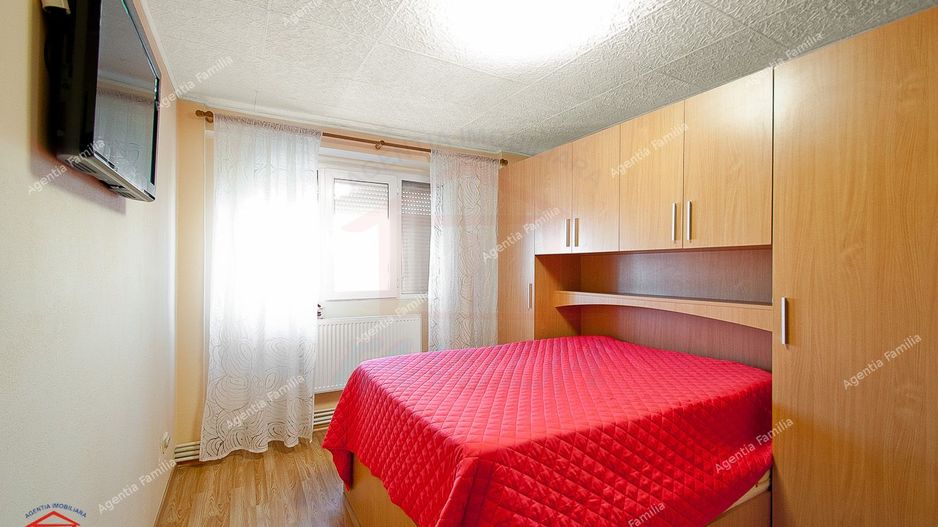 Apartament spatios, renovat, 4 camere, decomandat, etaj 4, Micro 39 - Poză 10