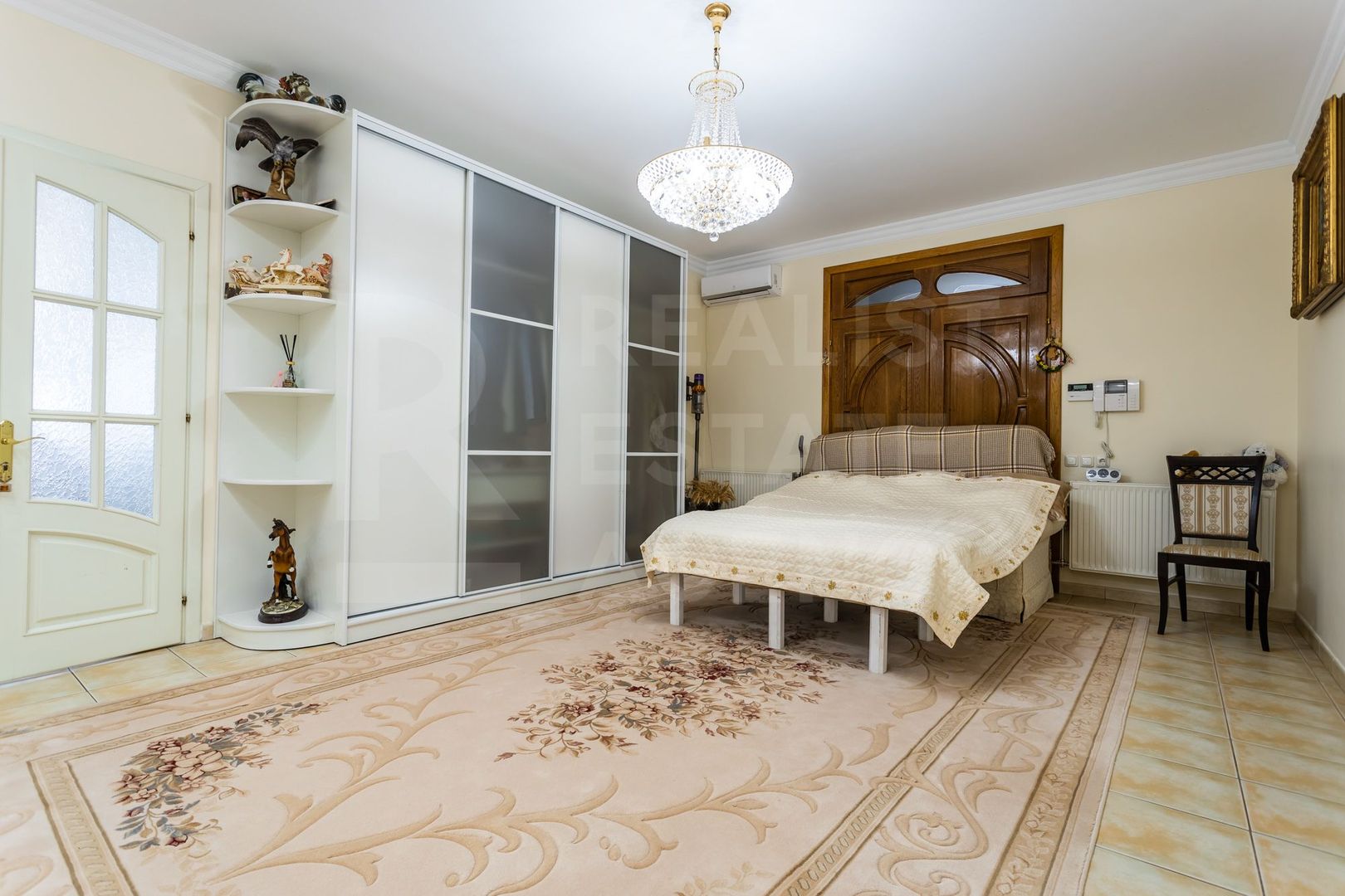 Vânzare casă de lux, 700 mp + 22 ari, situată în Tohatin - Poză 33