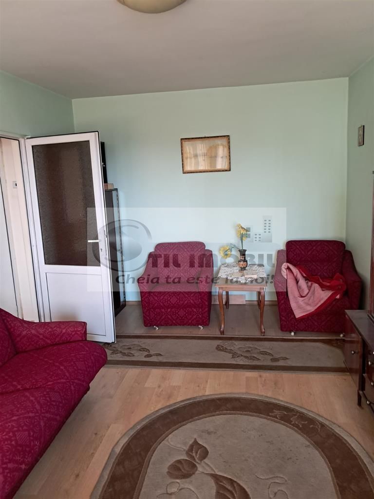 Apartament 2 camere Semidecomandat mobilat utilat zona Tatarasi Nord 85000 euro - Poză 2