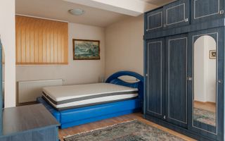 Vila superba cu cinci camere zona centrala - Poză 19