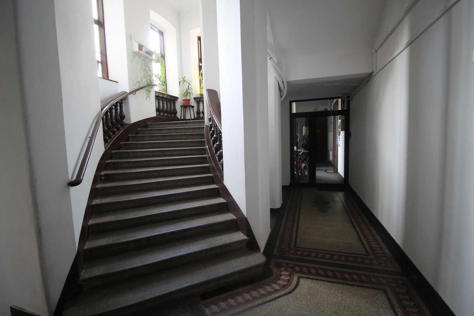 APARTAMENT DE  LUX  IN ZONA NEPTUN - Poză 14