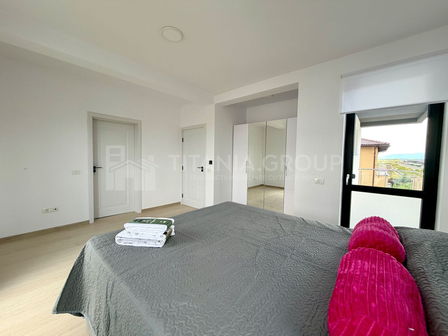 Casă premium 4 camere | Prima închiriere| 3 băi | Pet Friendly | Cristian - Poză 6