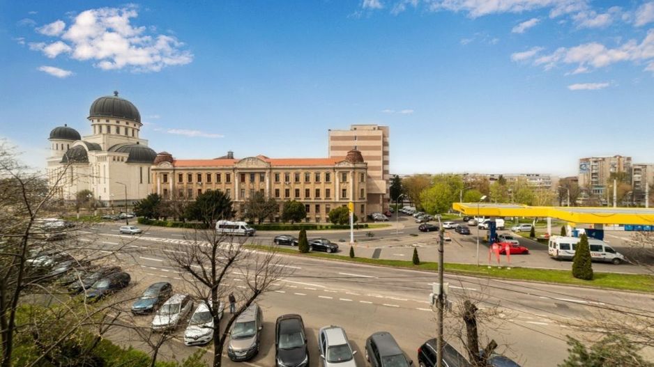 Rezervat Apartament cu 3 camere la Podgoria, etaj 3 - Poză 1