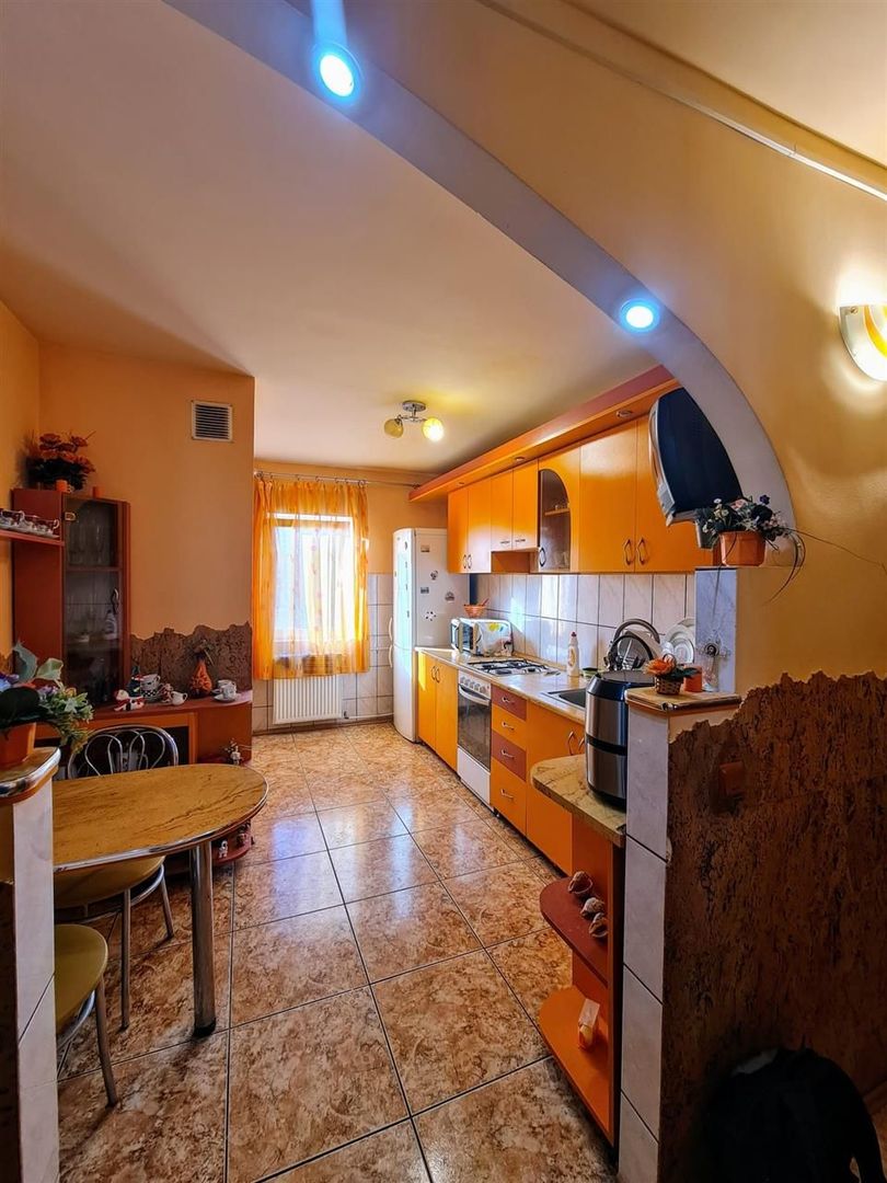 Apartament PC 3 Camere Decebal - Poză 1