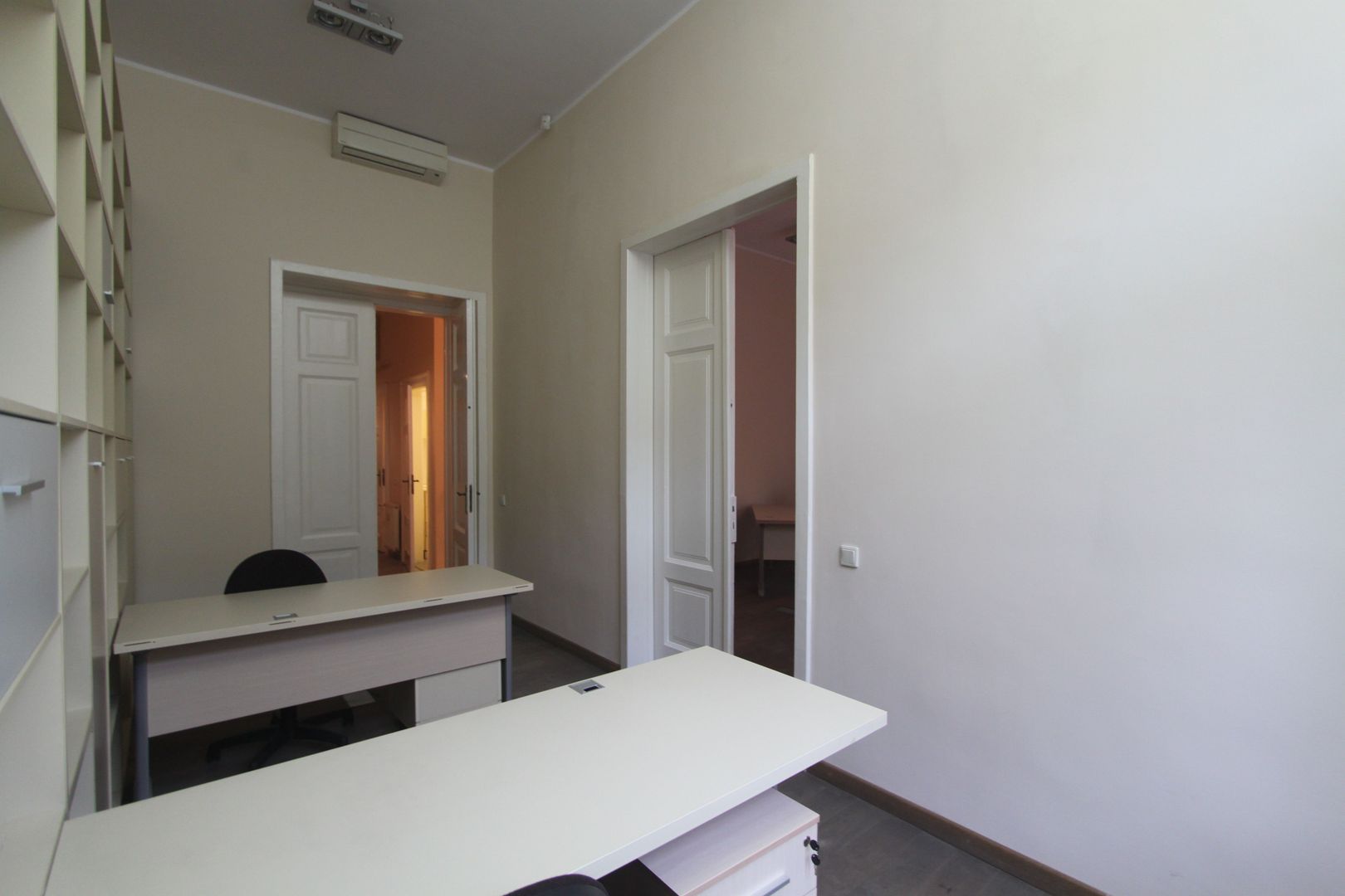 Spațiu de birouri mobilat - 120mp  în zona Unirii. - Poză 17