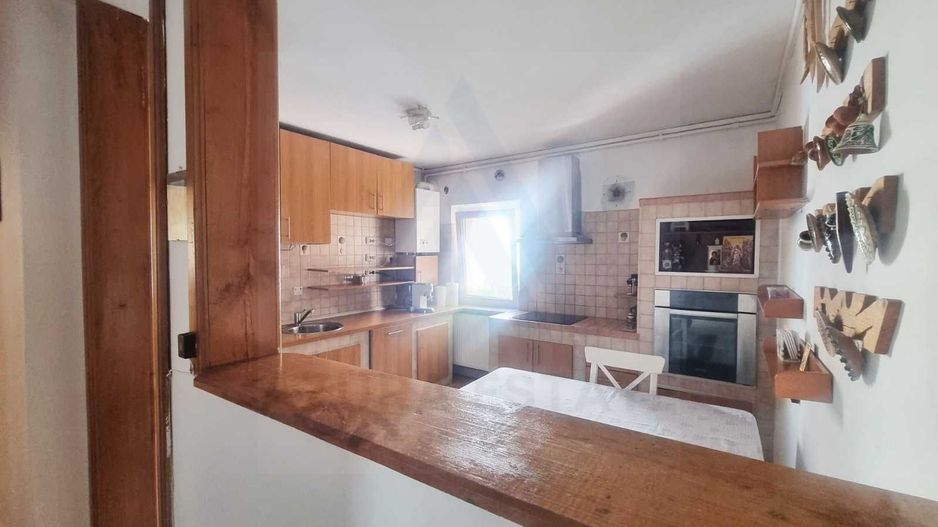 Apartament 3 camere 73 mp utili cu balcon si boxa zona Terezian - Poză 2