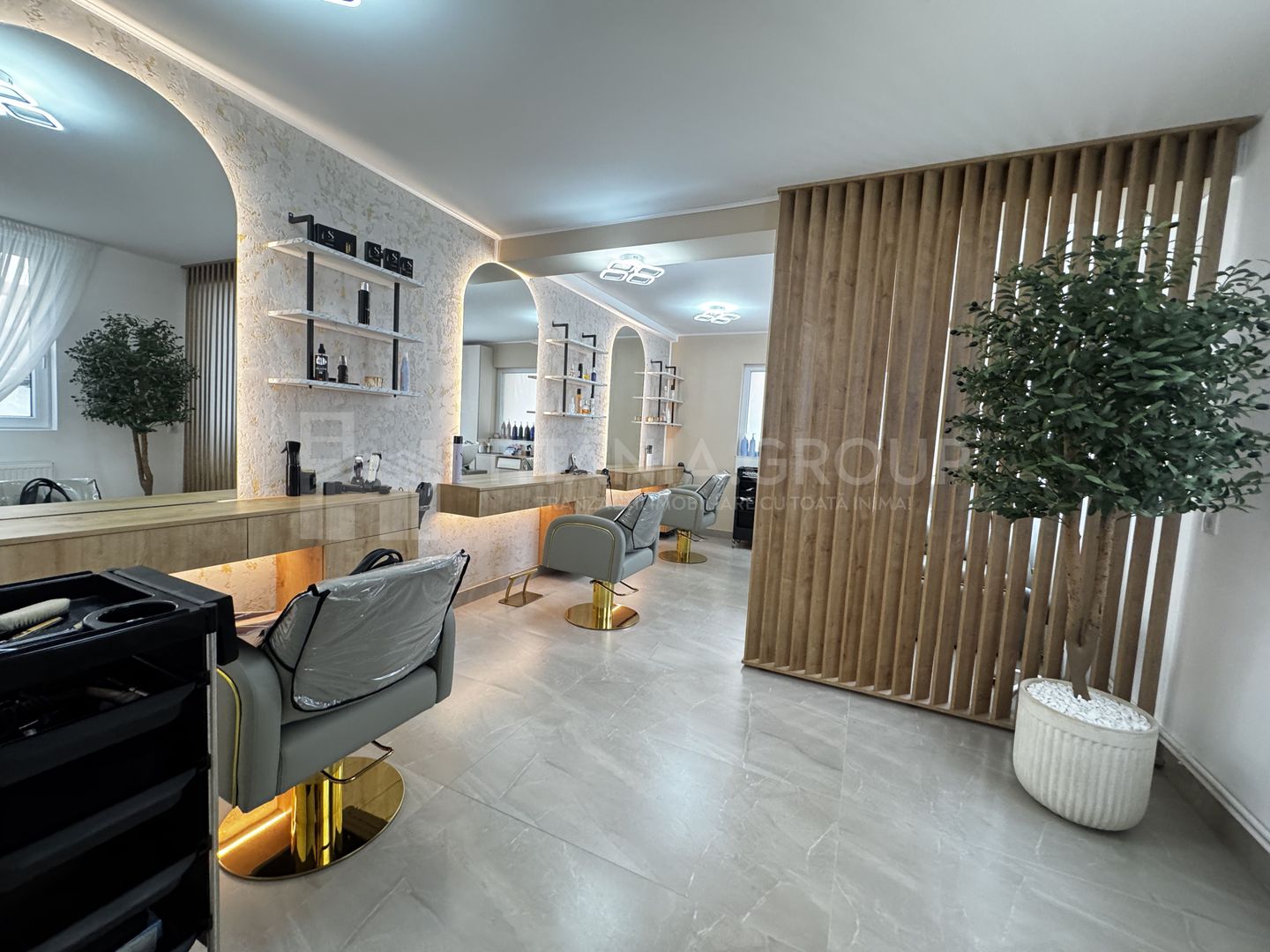 Afacere la Cheie -Salon de Coafură - Clientelă Formată - Zero Investitie - Poză 2