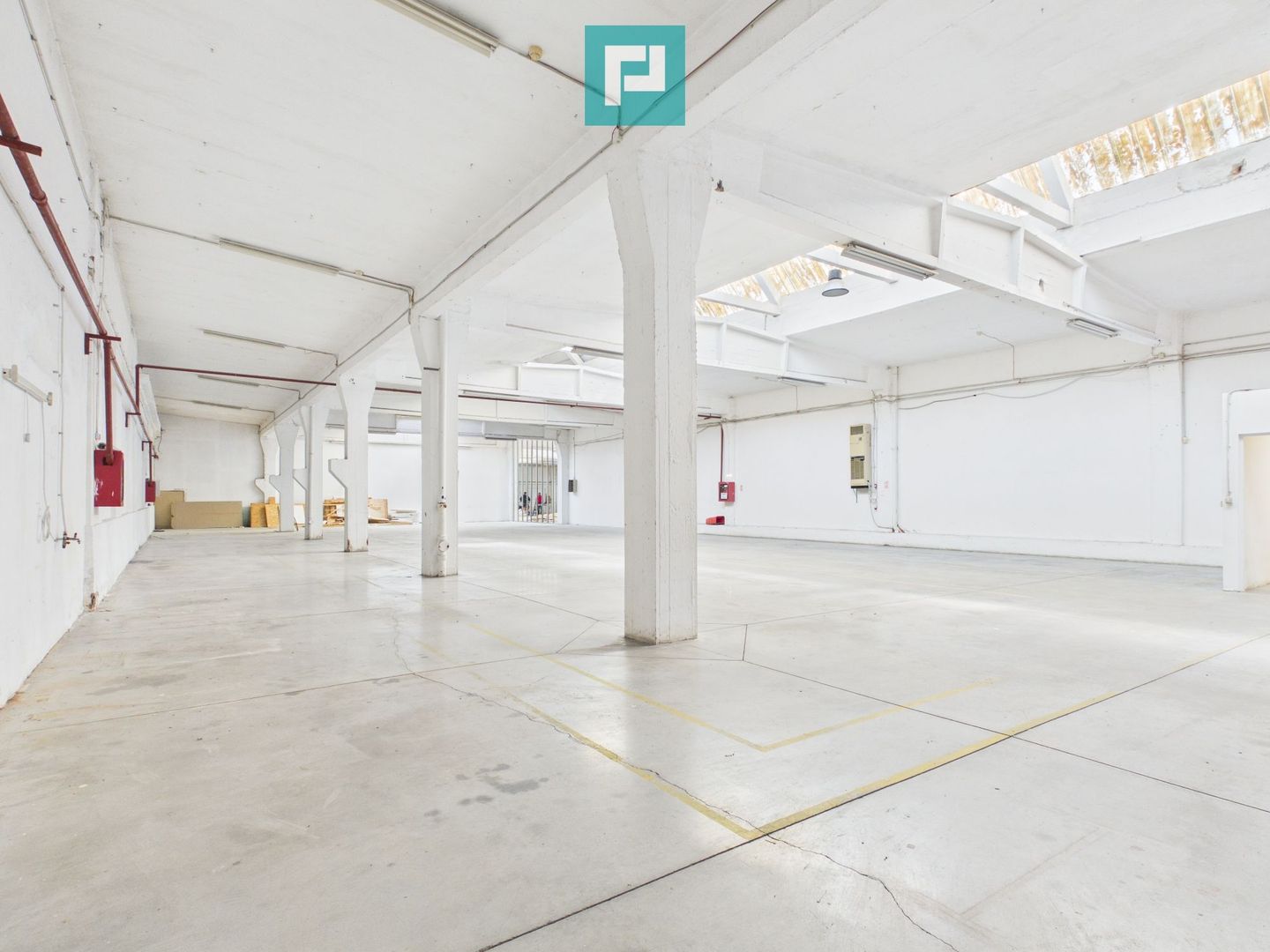 Hală cu suprafața de 675 mp în Arad - Poză 1