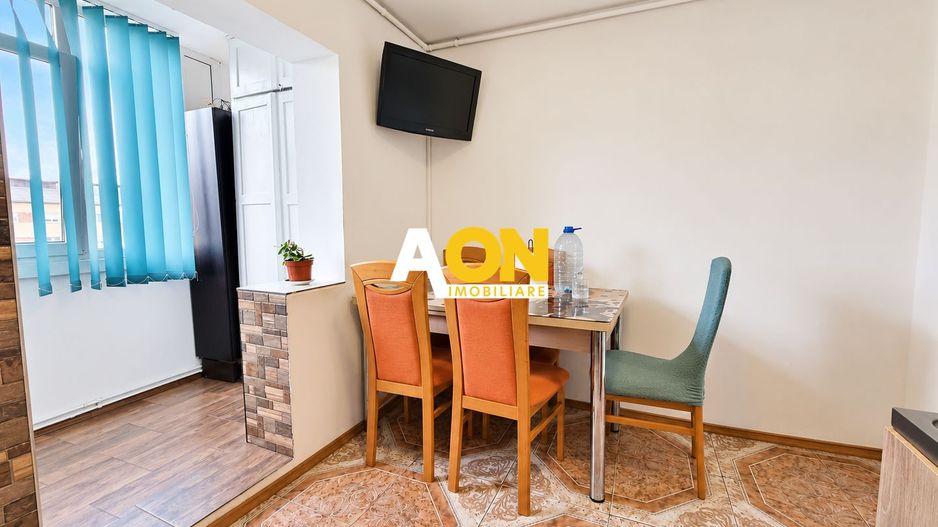 Apartament 3 camere, 2 bai, decomandat, Cetate, zona Liceului Sportiv - Poză 7
