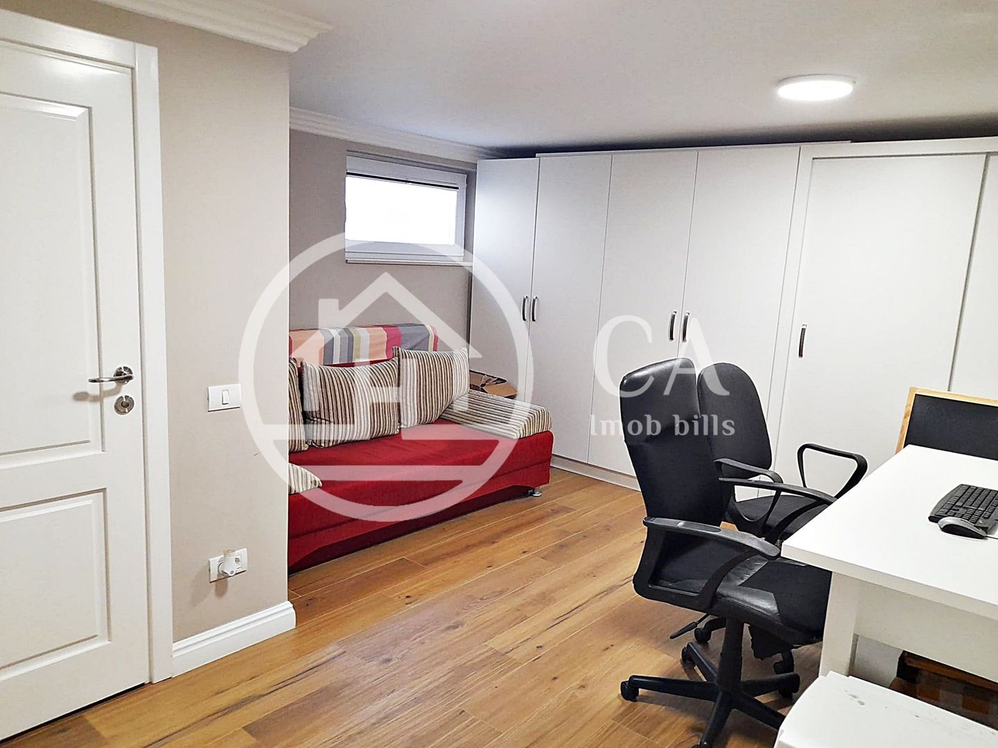 Casă de vânzare cu 5 camere în zona de Dealuri, Oradea - Poză 13