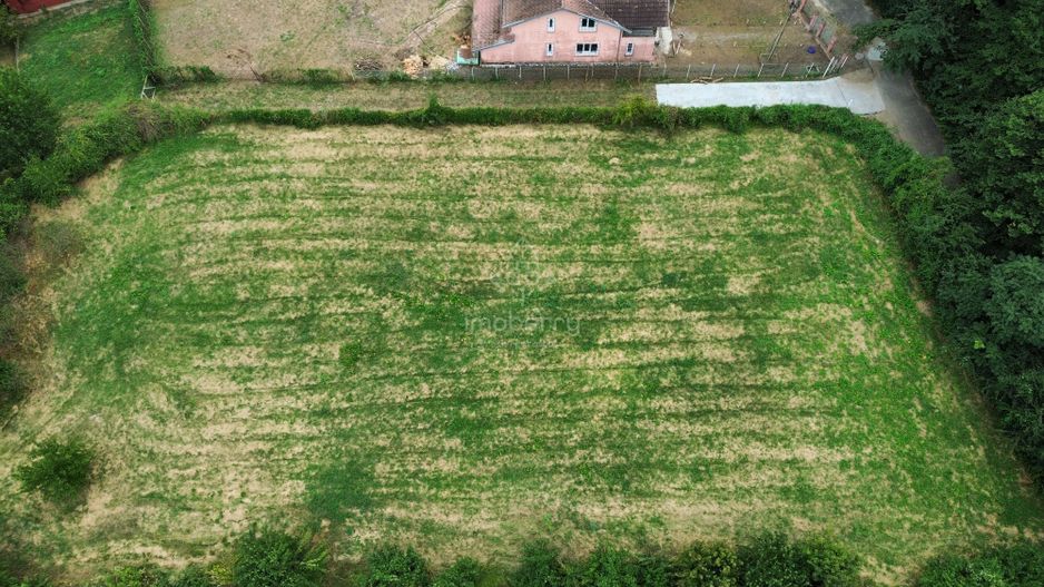 Vanzare teren 1000 mp, liniste si aer curat - Poză 6