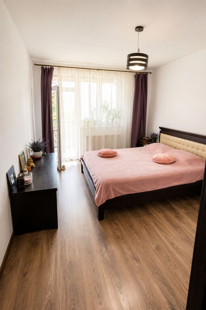 Apartament Modern De Vanzare | 2 Dormitoare | Parcare | Balcon x 2 | Etaj 2/3 - Poză 3