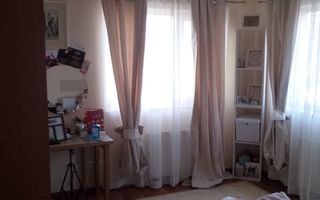 Apartament la casa, curte interioară,  foișor cu grill. - Poză 3