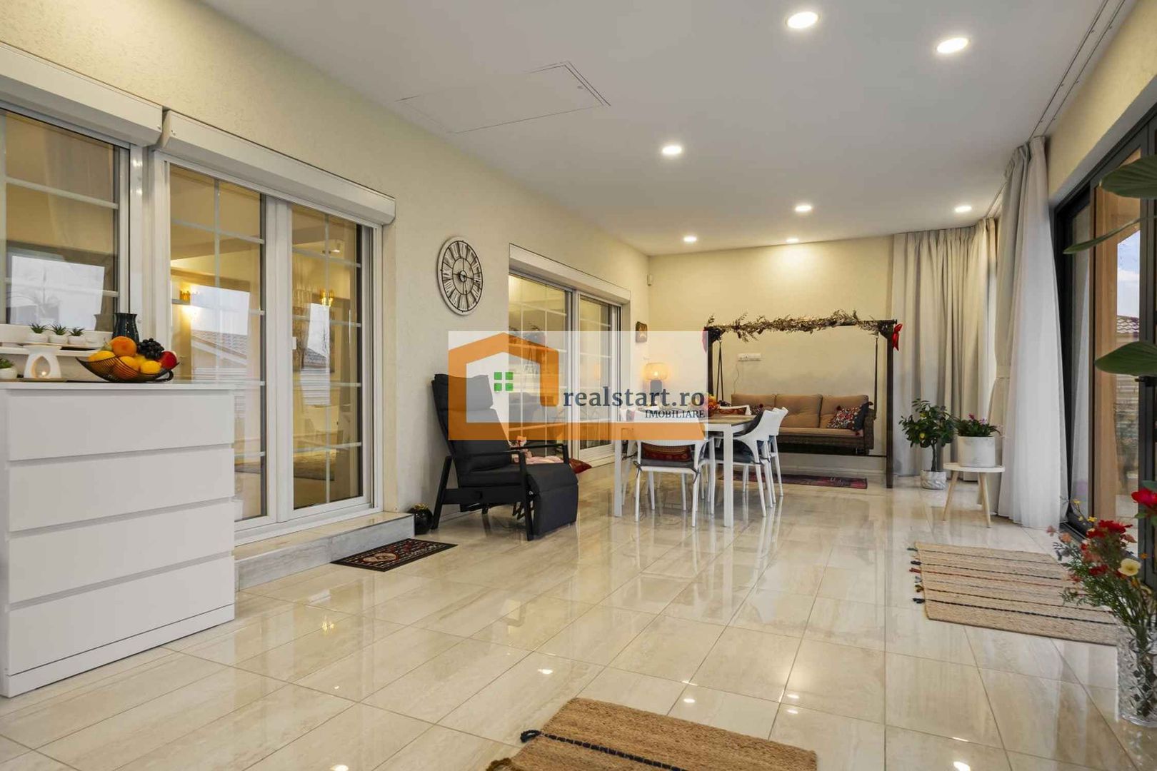 Langa Padure, Vila P+Pod , 1500mp teren,  terasa 40mp,  complex securizat - Poză 11