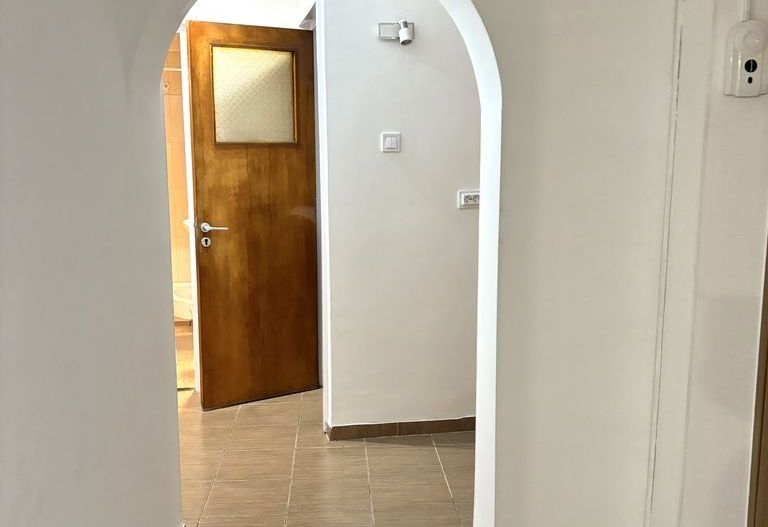 Apartament cu 3 camere, balcoane și lift în Dorobanți - Poză 11