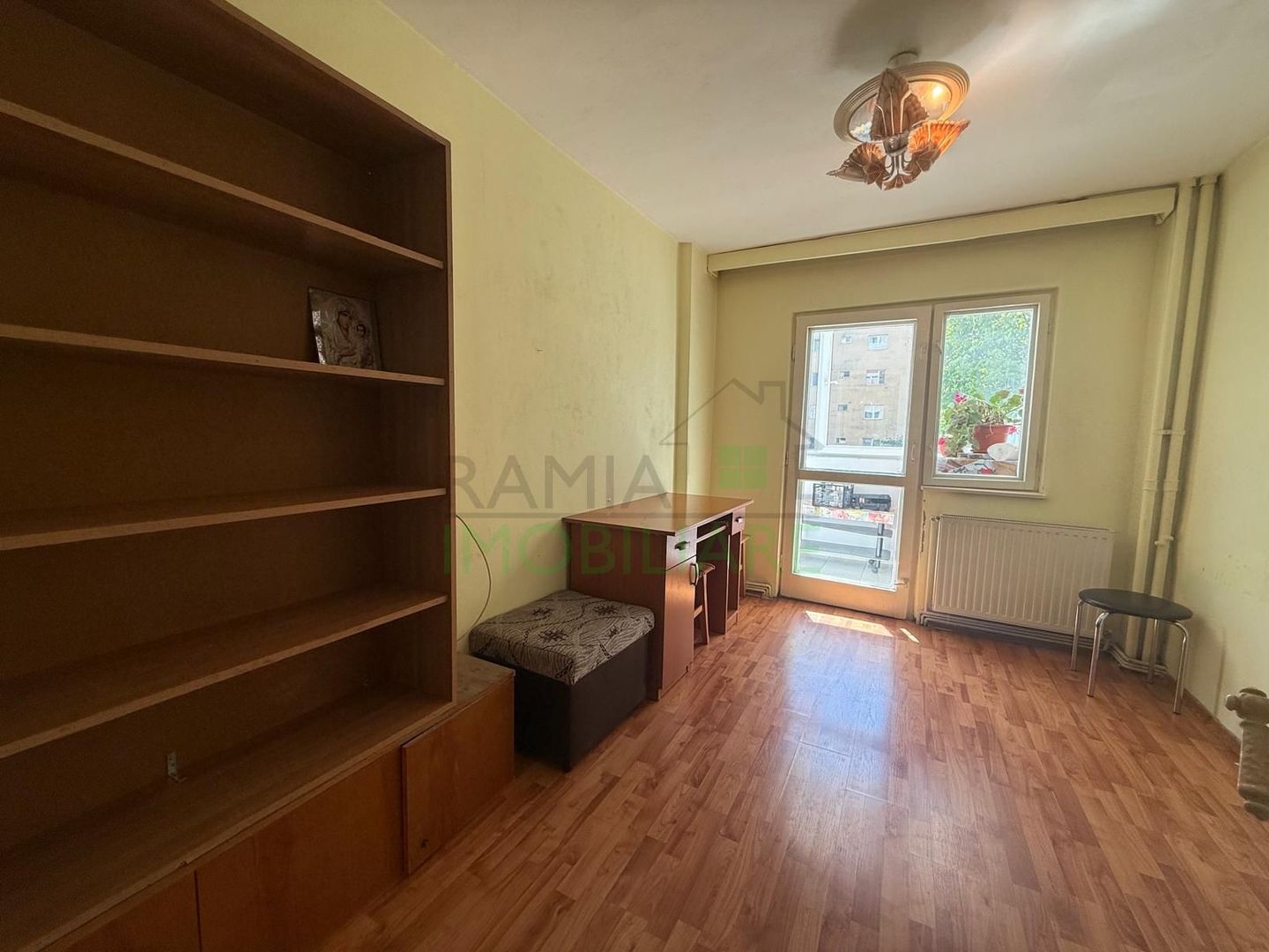 Apartament 3 Camere Decomandat, Etaj 1, Tractorul - Poză 6