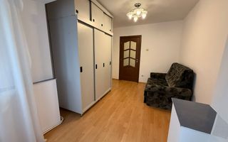 Vânzare apartament 3 camere decomandat, Zona Curcubeului - Poză 1