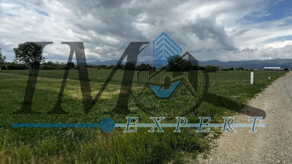 Teren de vânzare in Lancram cu toate utilitățile - Poză 4