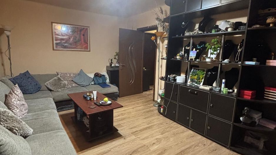 Apartament 3 camere decomandat Titulescu Piata Victoriei T670 - Poză 1