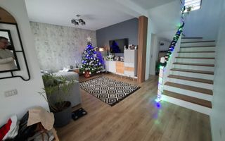 Casa in cartier exclusivist - Poză 18