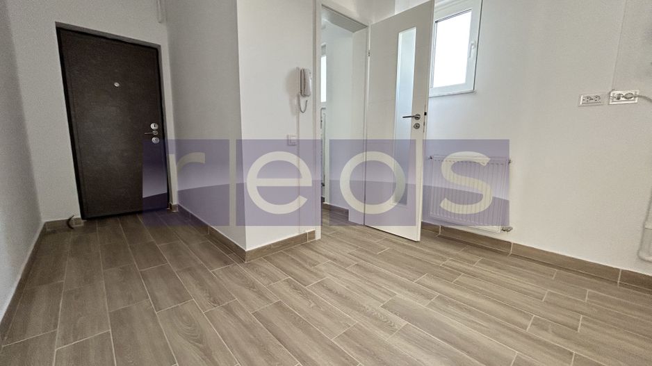 VANZARE TRIPLEX | PIATA VICTORIEI | 6 CAMERE |  244 mp UTILI | - Poză 13