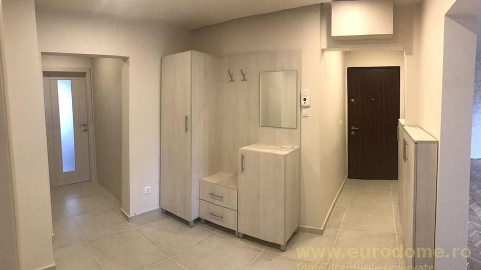 Vânzare apartamente în bloc, mobilat și utilat - Poză 3