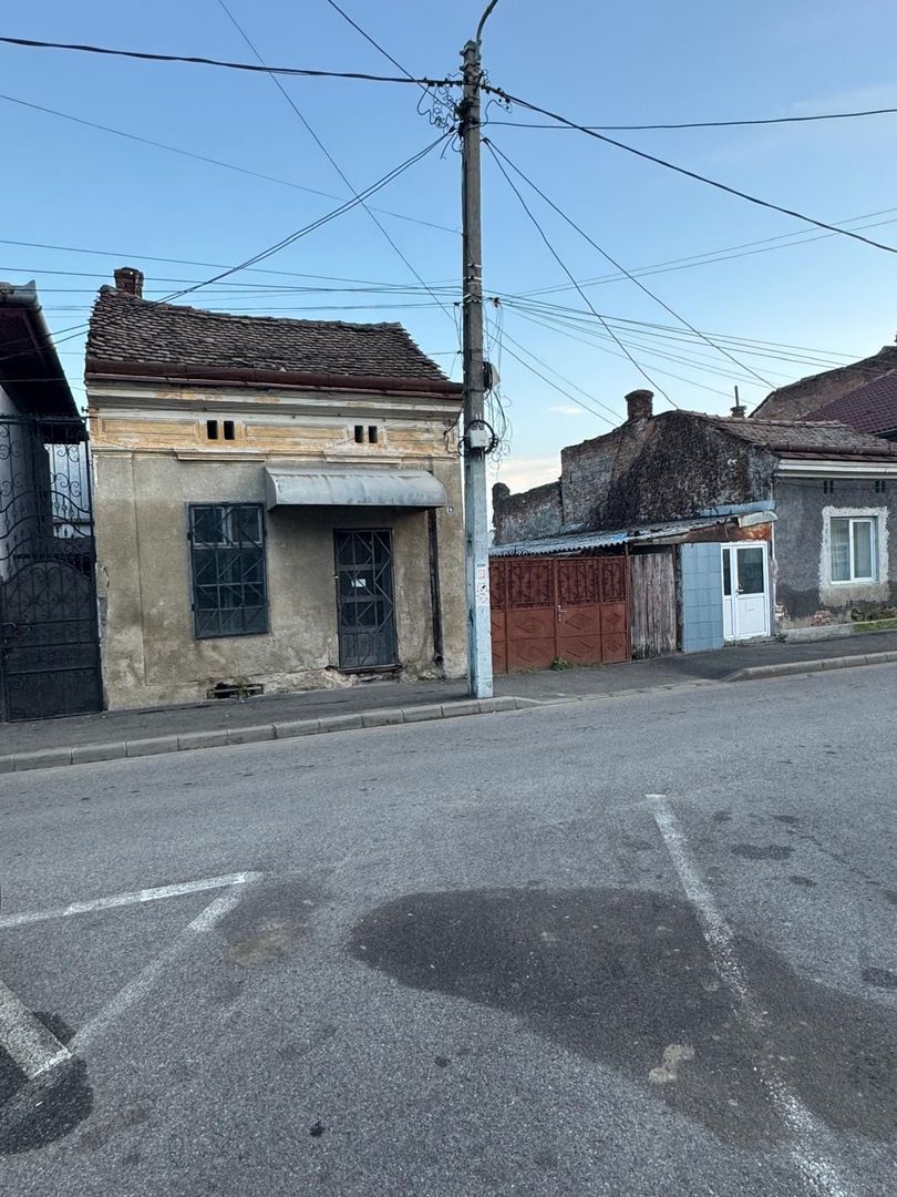 vand casa zona centrala, pretabil spatiu comercial - Poză 1