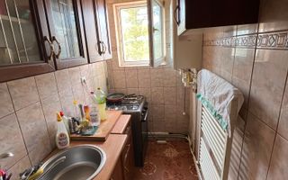 Apartament de vânzare – zona Micro 6 - Poză 5