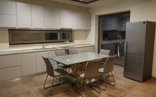 Un camin diferit , gandit pentru nevoile tale. - Poză 11