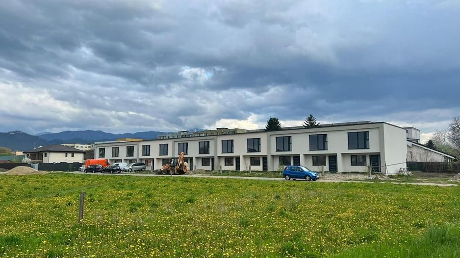 BARTOLOMEU,intravilan,intre case,suprafata de 774 mp,constructii P+2 - Poză 2