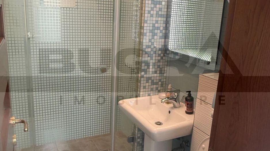 Casa premium 5 camere, teren 485 mp, garaj, zona Republicii - Poză 10