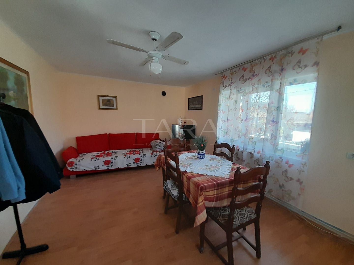 Se vinde casa in Apahida zona bună ! - Poză 1