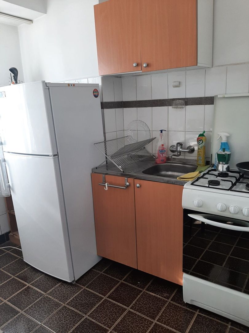 GARSONIERA NATIUNILE UNITE - BUCATARIE INCHISA, MOBILAT/ UTILAT MODERN - Poză 6
