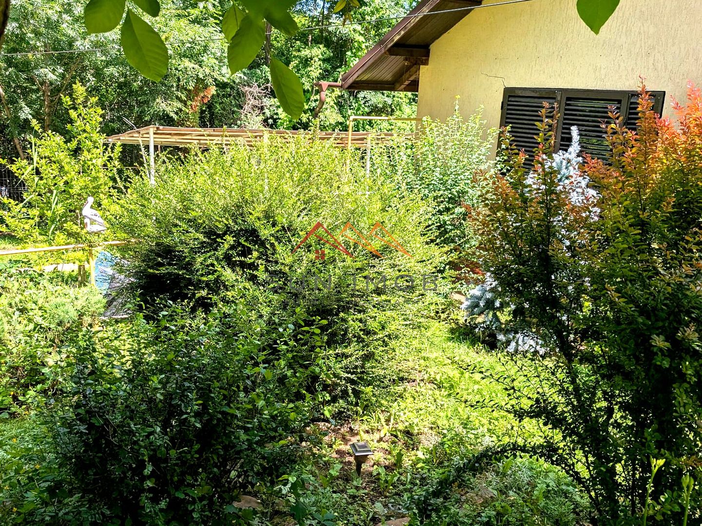CASĂ INDIVIDUALĂ CU LIVADĂ | 2.195 MP TEREN | POIANA CÂMPINA - Poză 12