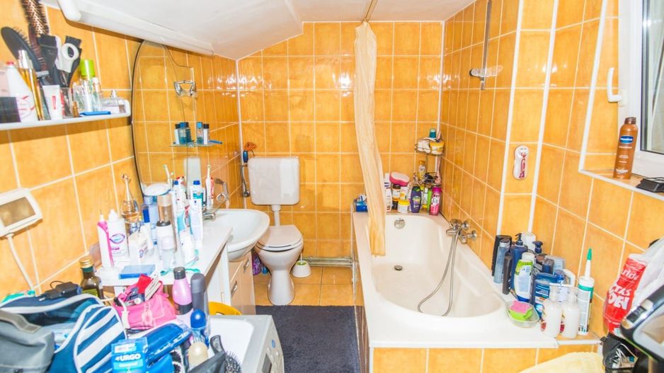 15 Noiembrie, apartament la mansardă - Poză 4