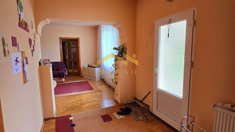 Casa de vanzare cu teren mare pe Ady Endre Aradul nou - Poză 10