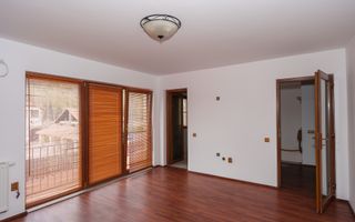Proprietate Spațioasă Jucu de Mijloc - Ideală ca Locuință sau Afaceri - Poză 10