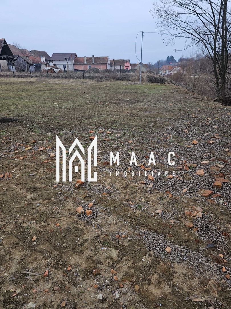 Teren de vânzare în Hamba | 1.740 mp | cu utilități și ieșire la râu - Poză 3