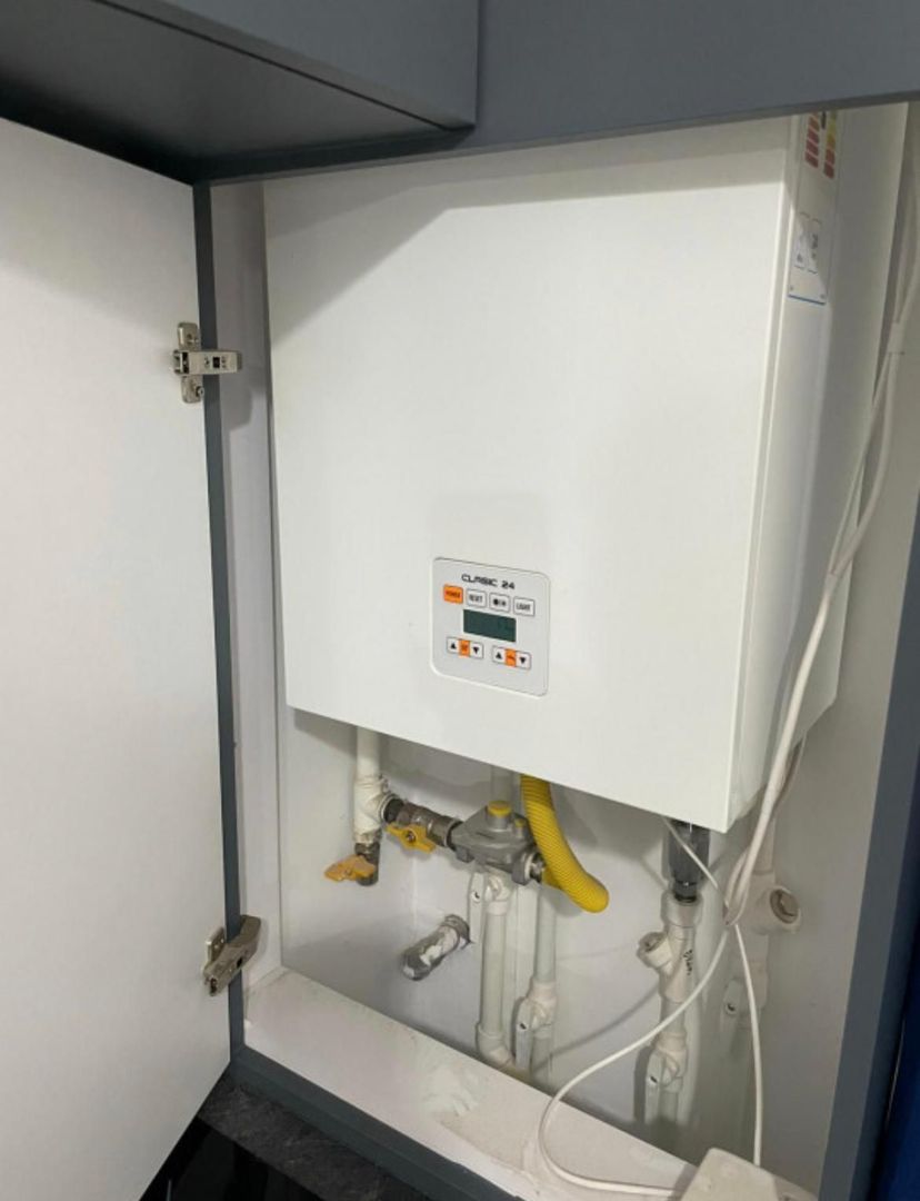 Apartament 2 cam. de vanzare 61mp + terasa 15 mp la 30 m de plaja - Mamaia Nord - Poză 13