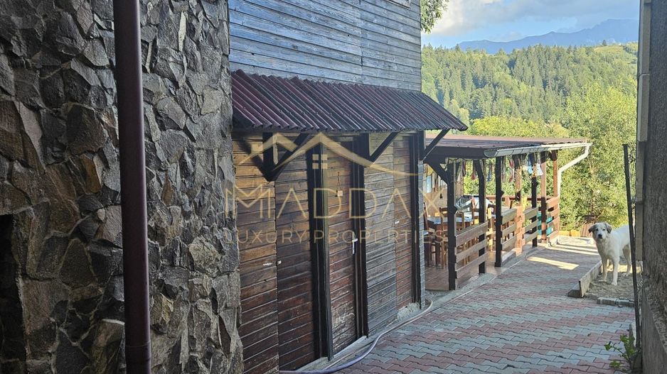 Pensiune 10 camere cu restaurant // teren 900 mp // Moieciu de Jos - Poză 5