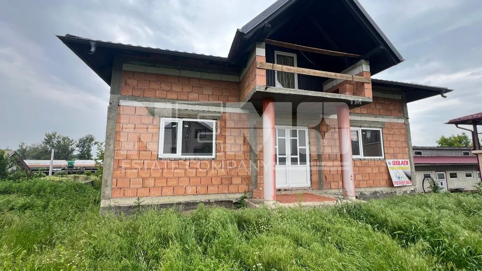 Casa la Rosu | 821Mp | Dornesti - Poză 1