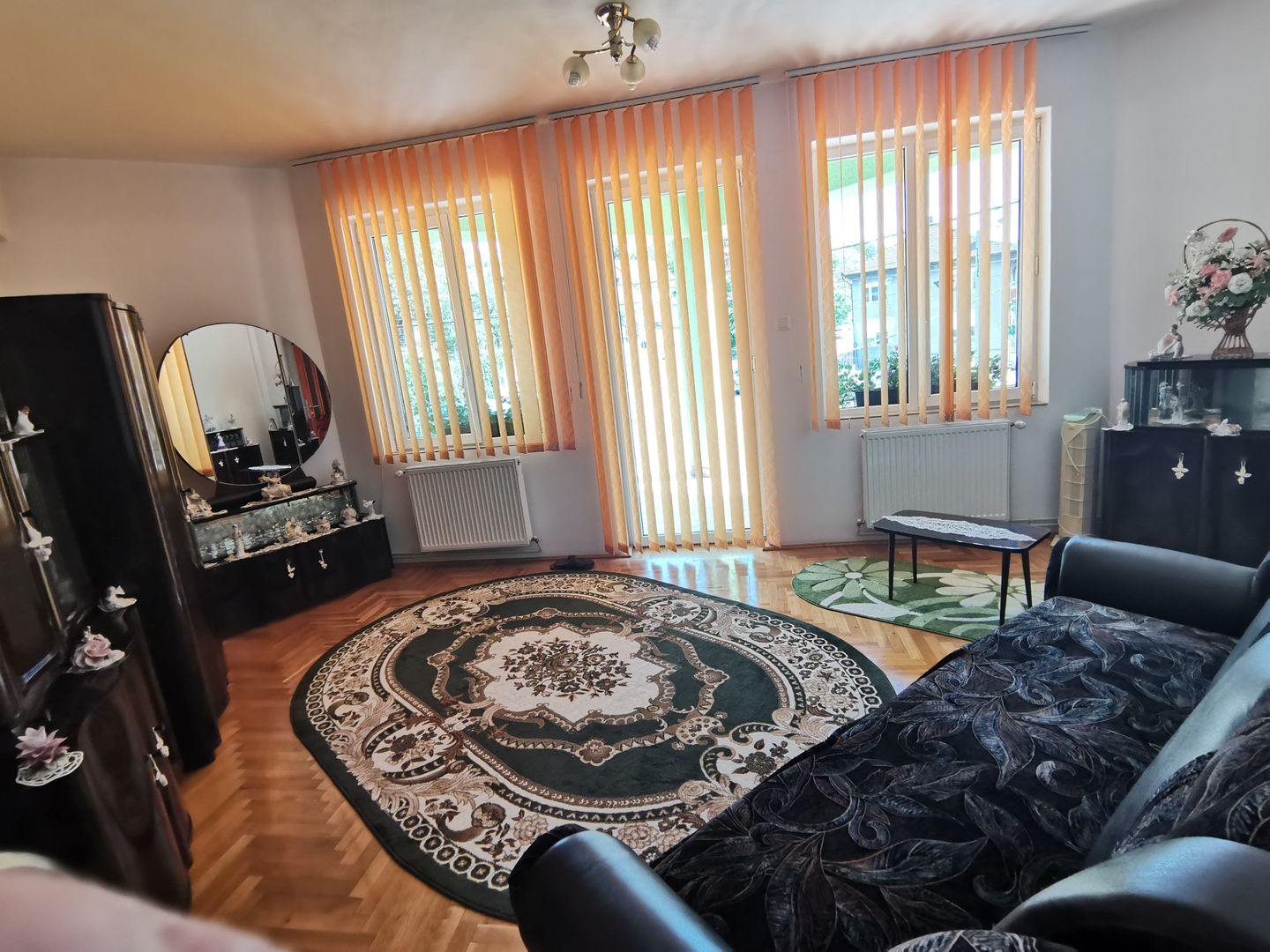 O proprietate Multiple Posibilități VANZARE sau INCHIRIERE - Poză 33