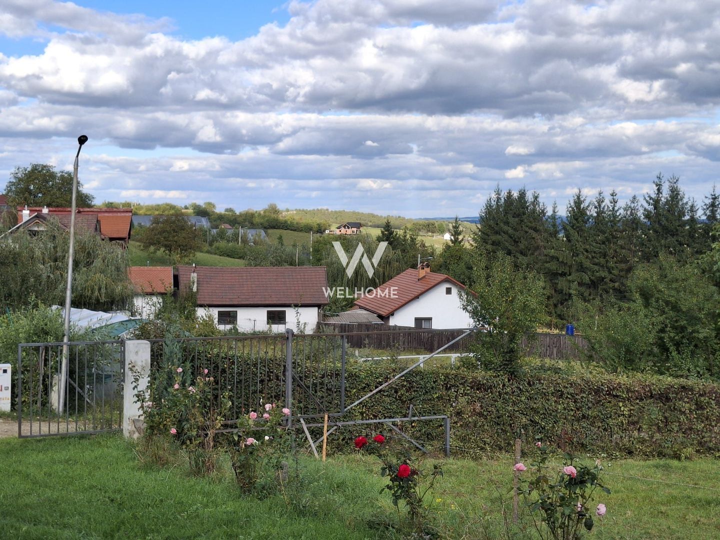 Casa de vanzare cu teren generos in Tocile, Sibiu - Poză 17