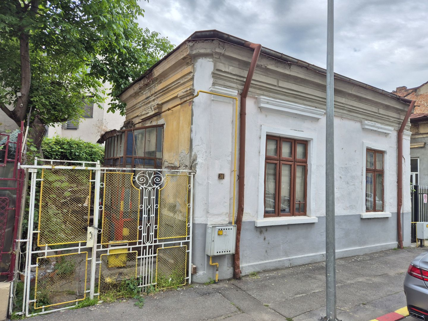 Casa P+Pod 95,45 mp + teren 140 mp - parcul Carol - Poză 1