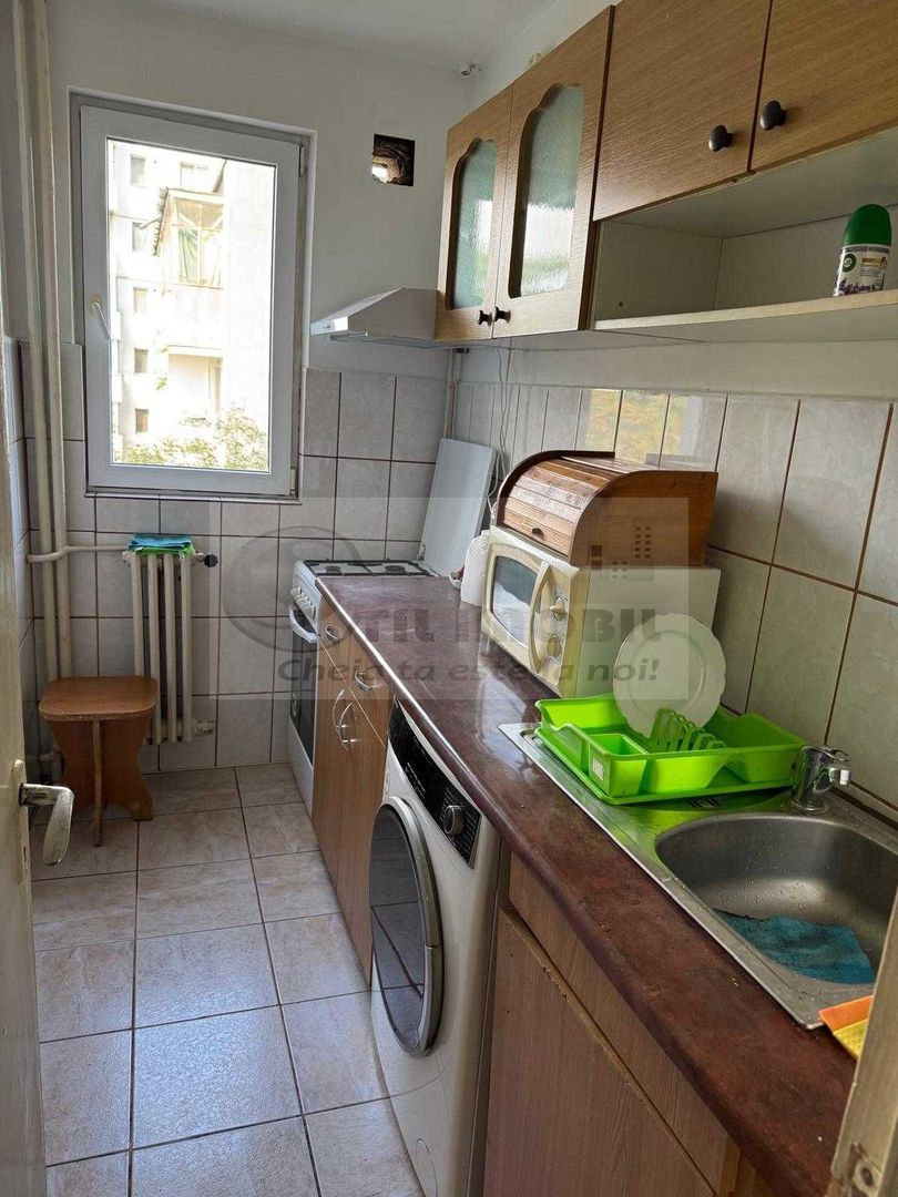 Închiriez apartament cu 2 camere Podu Ros 400 euro - Poză 5