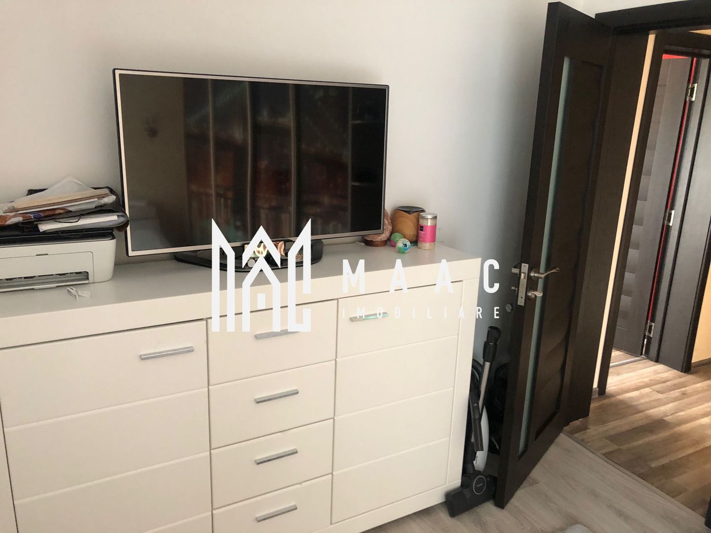 Apartament 3 camere | 2 Balcoane | Parcare | Cisnadie - Poză 3
