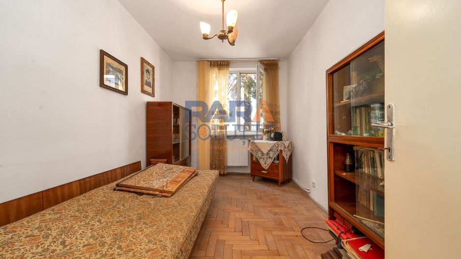 3 camere, etaj 1, lângă Primărie - Poză 10